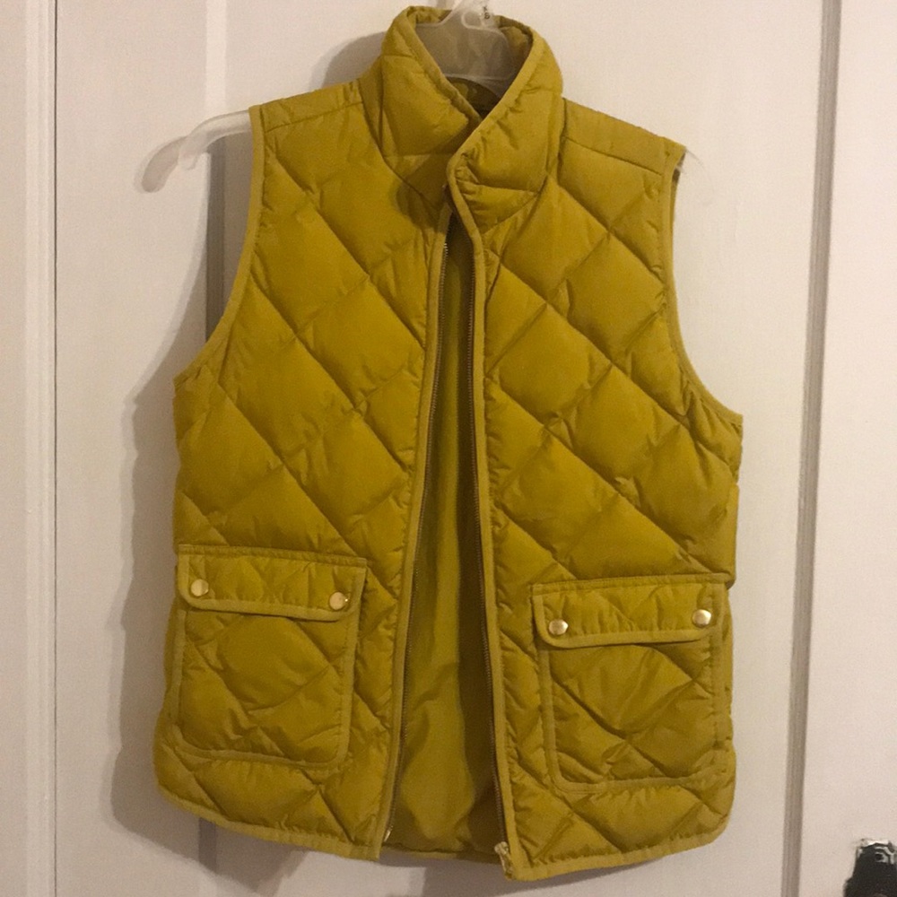 Like new J. Crew Excursion vest